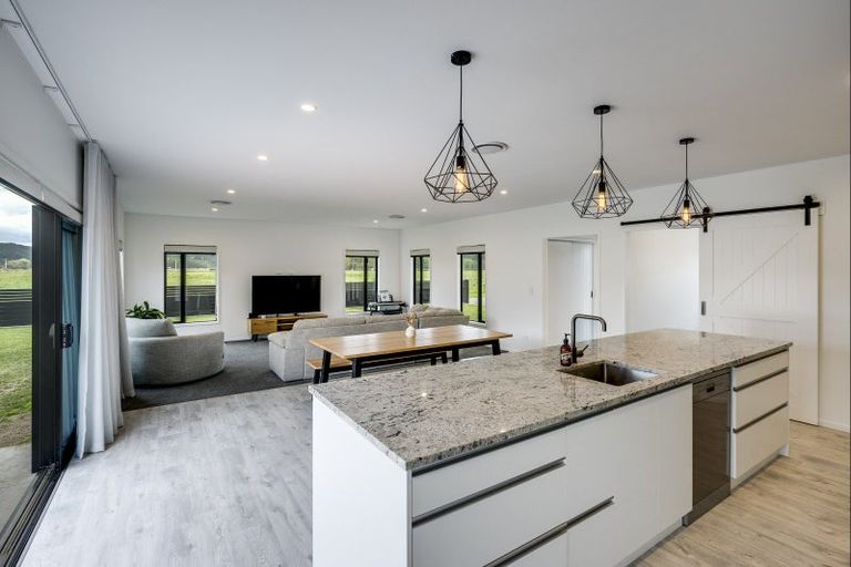 Photo of property in 29 Pohutukawa Drive, Eskdale, Napier, 4182