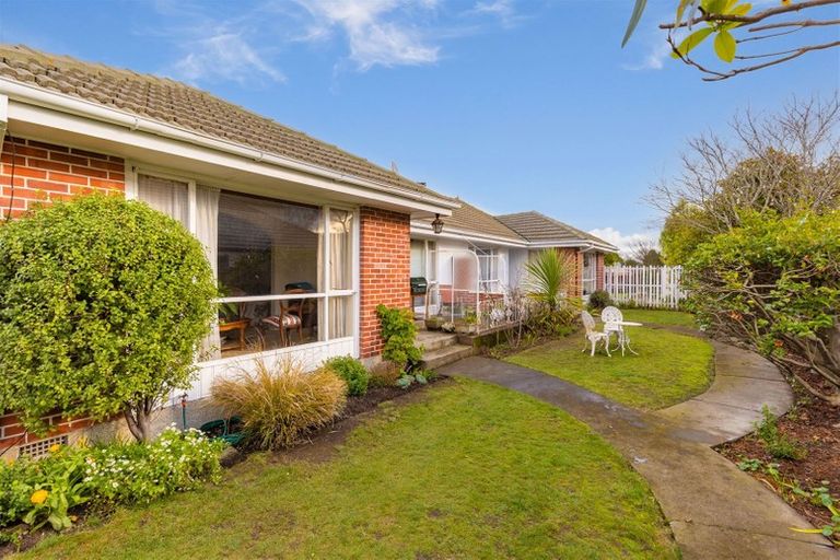 Photo of property in 22 Makora Street, Fendalton, Christchurch, 8041