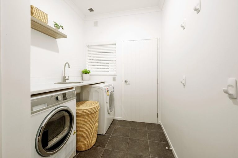 Photo of property in 23 Caulfield Place, Pukehangi, Rotorua, 3015