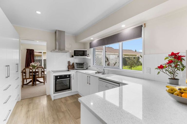 Photo of property in 166 Queen Street, Waiuku, 2123