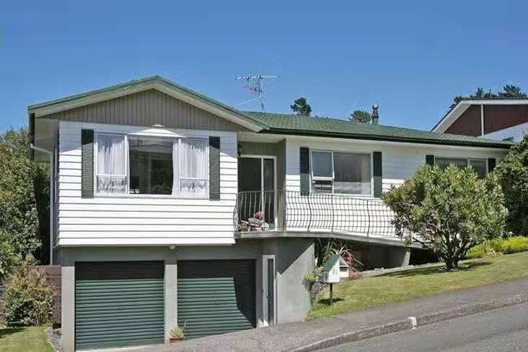Photo of property in 91 Tirohanga Road, Tirohanga, Lower Hutt, 5010