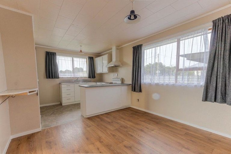 Photo of property in 29 Carson Street, Castlecliff, Whanganui, 4501