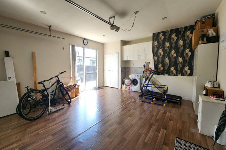 Photo of property in 2 Wellfield Drive, Papakura, 2110