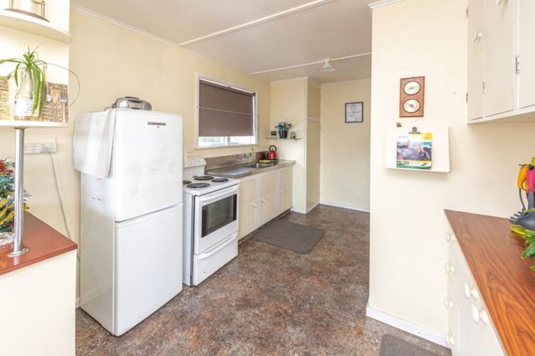 Photo of property in 92 Swiss Avenue, Gonville, Whanganui, 4501