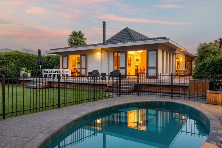 Photo of property in 35a Lucknow Road, Havelock North, 4130