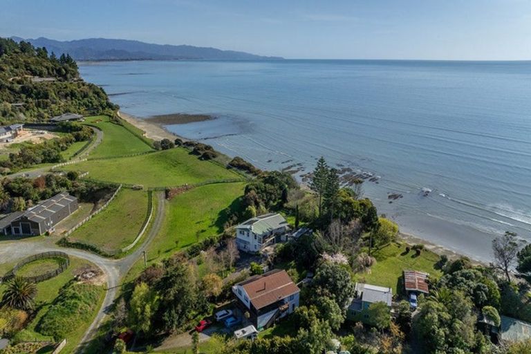 Photo of property in 179 Kina Beach Road, Tasman, Upper Moutere, 7173