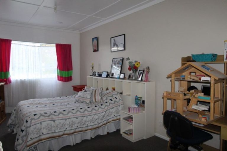 Photo of property in 617 State Highway 2, Pahiatua, 4910