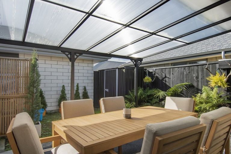 Photo of property in 11 Lance Way, Papamoa, 3118