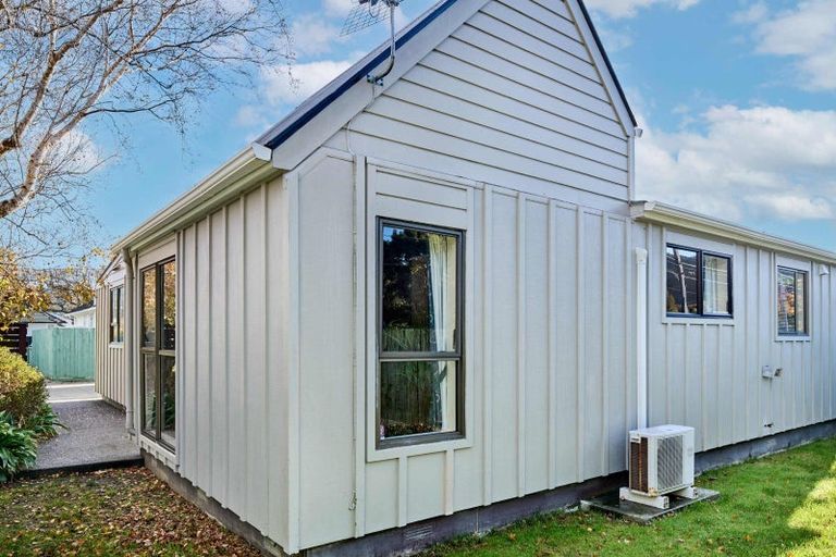 Photo of property in 274a Oxford Terrace, Avalon, Lower Hutt, 5011