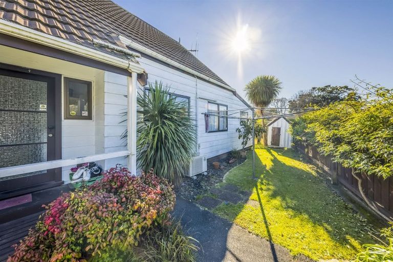 Photo of property in 2/5 Gloaming Place, Conifer Grove, Takanini, 2112