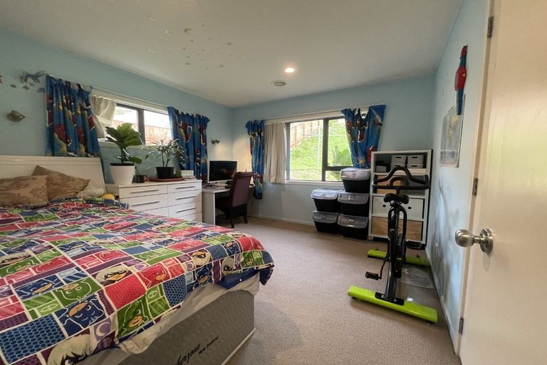 Photo of property in 60 Erlestoke Crescent, Churton Park, Wellington, 6037
