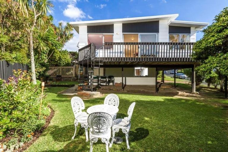 Photo of property in 17 Penning Road, Milford, Auckland, 0620