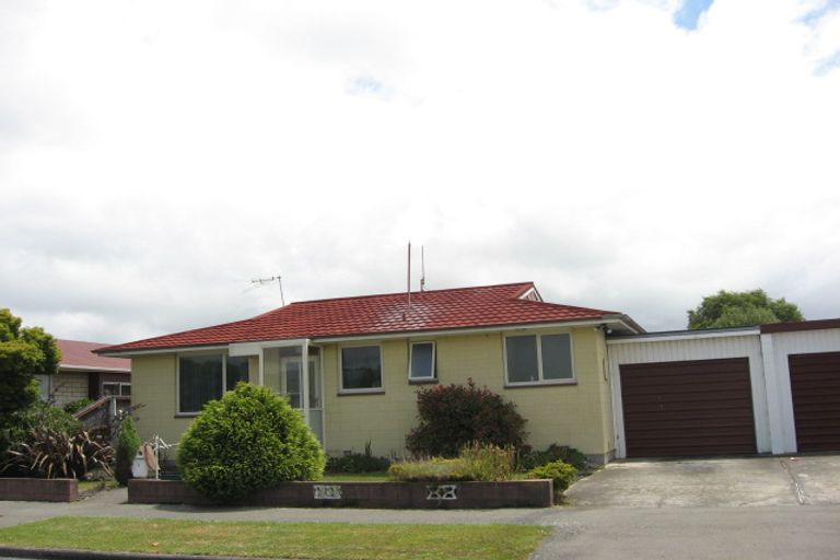 Photo of property in 16 Arran Crescent, Woolston, Christchurch, 8062