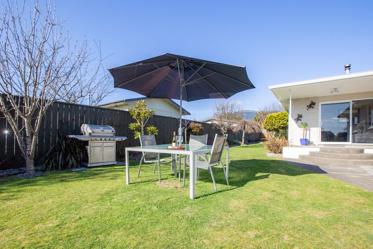 Photo of property in 22 Keats Crescent, Stoke, Nelson, 7011