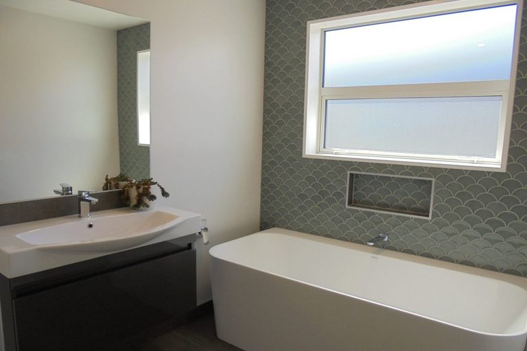 Photo of property in 6 John Raven Lane, Woodend, 7610