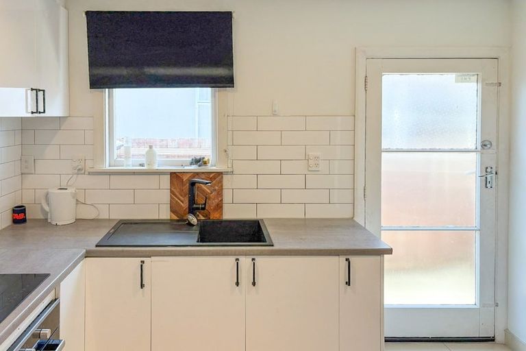 Photo of property in 8 Packe Street, Edgeware, Christchurch, 8013