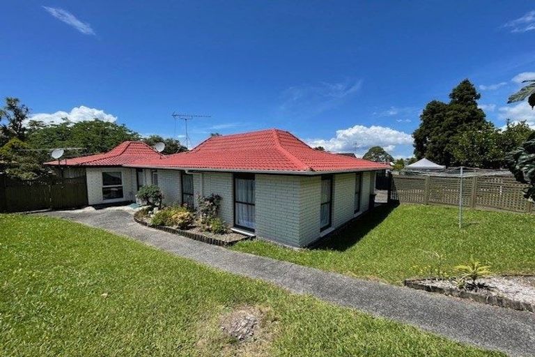Photo of property in 1/4 Keldale Place, Forrest Hill, Auckland, 0620