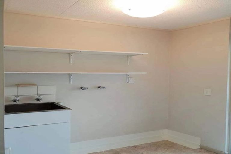 Photo of property in 1/7 Kinvig Place, Ranui, Auckland, 0612