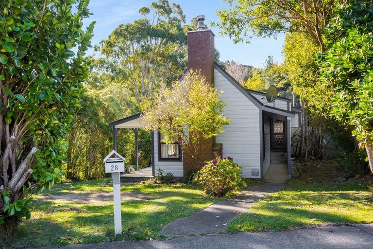 Photo of property in 28 Solander Place, Whitby, Porirua, 5024