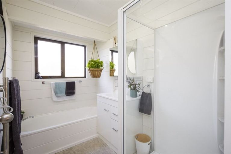 Photo of property in 14 College Street, Awapuni, Palmerston North, 4412