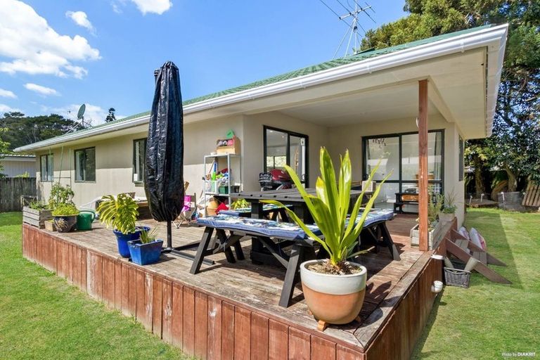 Photo of property in 52a Woodside Road, Massey, Auckland, 0614