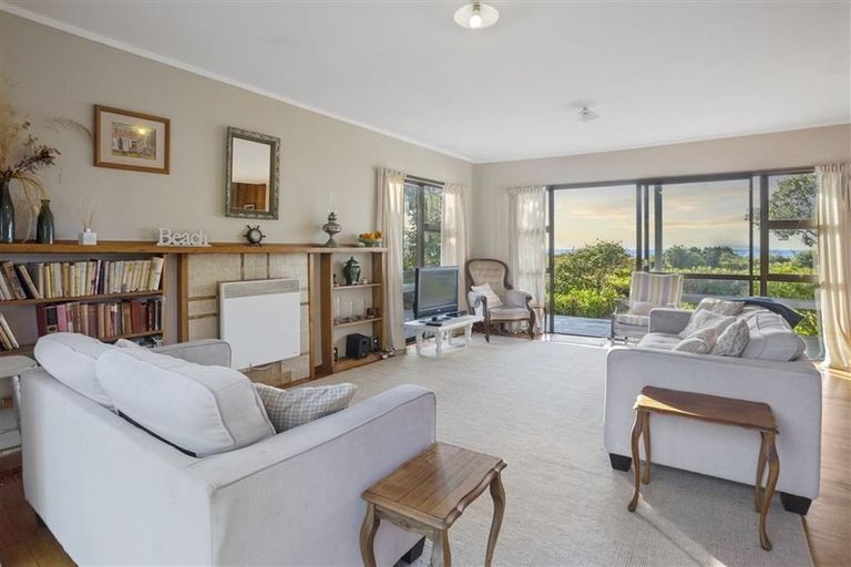 Photo of property in 100 Tangaroa Road, Whangamata, 3620