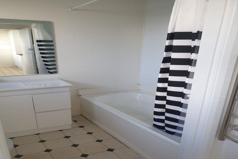 Photo of property in 12 Worcester Street, West End, Palmerston North, 4410