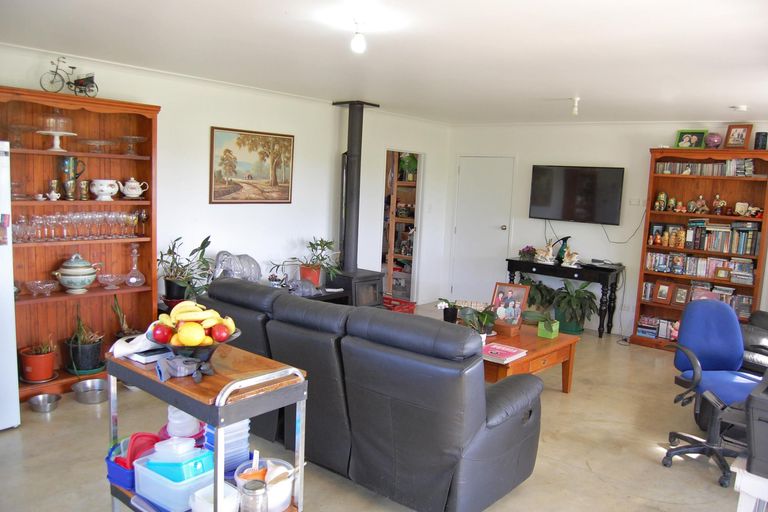 Photo of property in Dunkerron Farm, 852 Oneriri Road, Kaiwaka, 0573