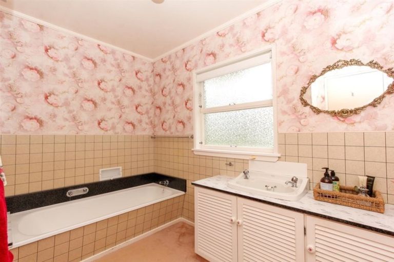 Photo of property in 67 Brooklands Road, Brooklands, New Plymouth, 4310