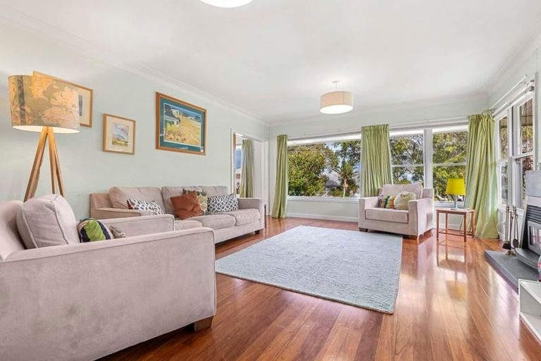Photo of property in 46 Merani Street, Belmont, Auckland, 0622