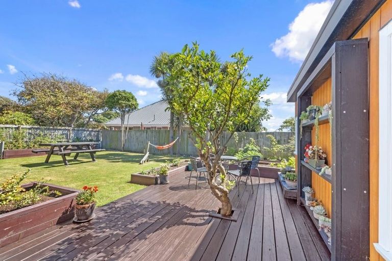 Photo of property in 290 Pine Avenue, South New Brighton, Christchurch, 8062