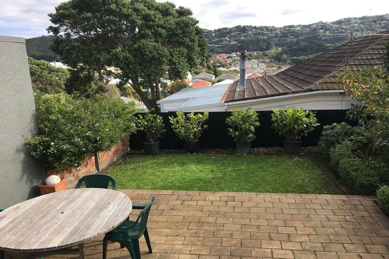 Photo of property in 9 Herald Terrace, Berhampore, Wellington, 6023