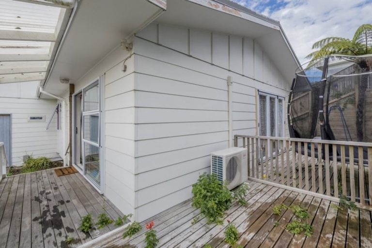 Photo of property in 18c Titoki Road, Waikanae Beach, Waikanae, 5036