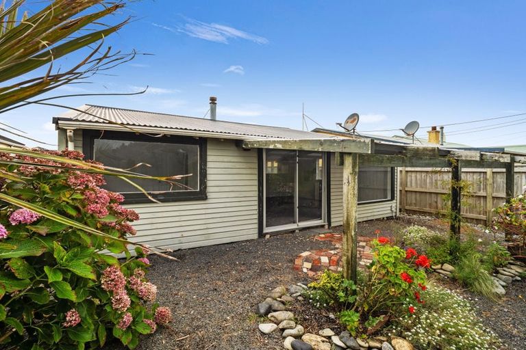 Photo of property in 5 Seafront Road, Castlecliff, Whanganui, 4501