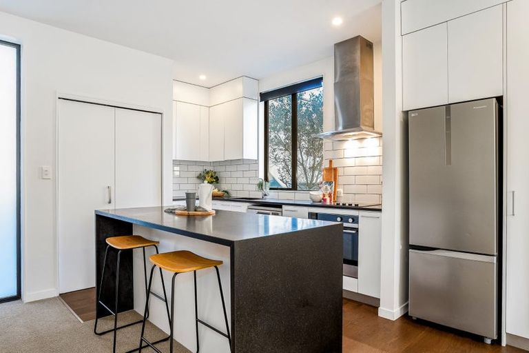 Photo of property in 7/20 Trent Street, Island Bay, Wellington, 6023