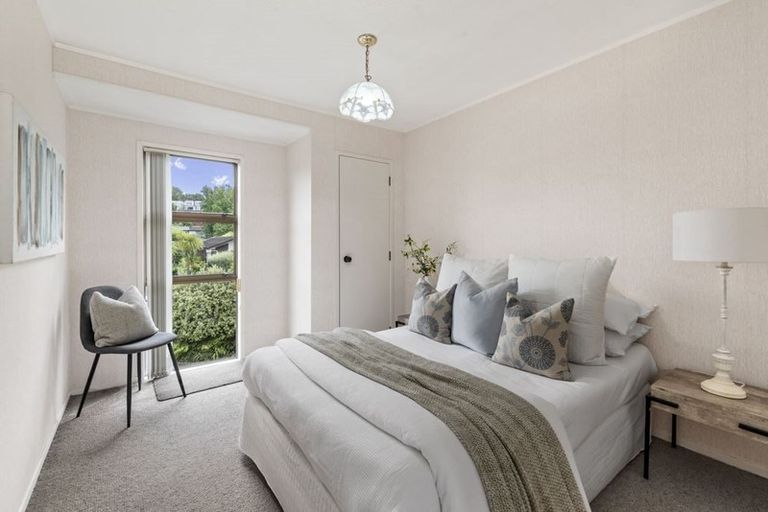 Photo of property in 2/19 Amante Crescent, Mairangi Bay, Auckland, 0630