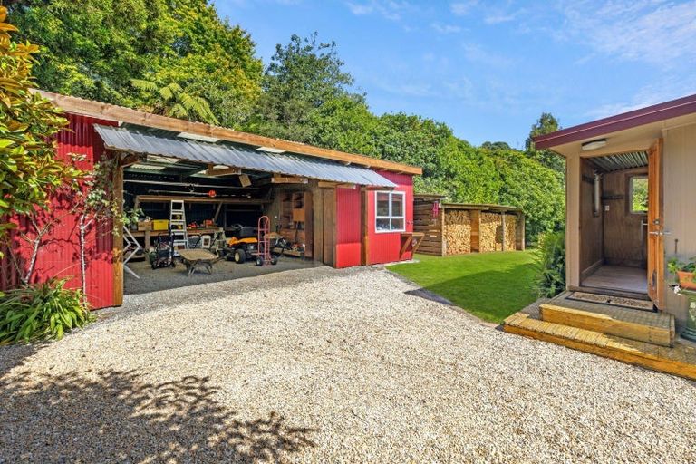 Photo of property in 15 Tukurua Road, Parapara, Takaka, 7182