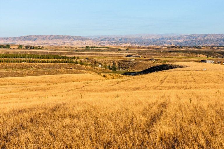 Photo of property in 35 Kordia Way, Waikerikeri, 9391