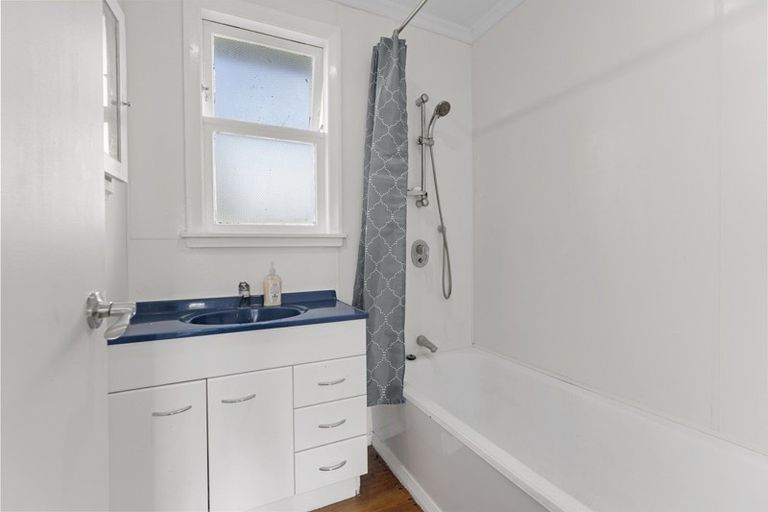 Photo of property in 9 Ngaire Street, Longburn, Palmerston North, 4412