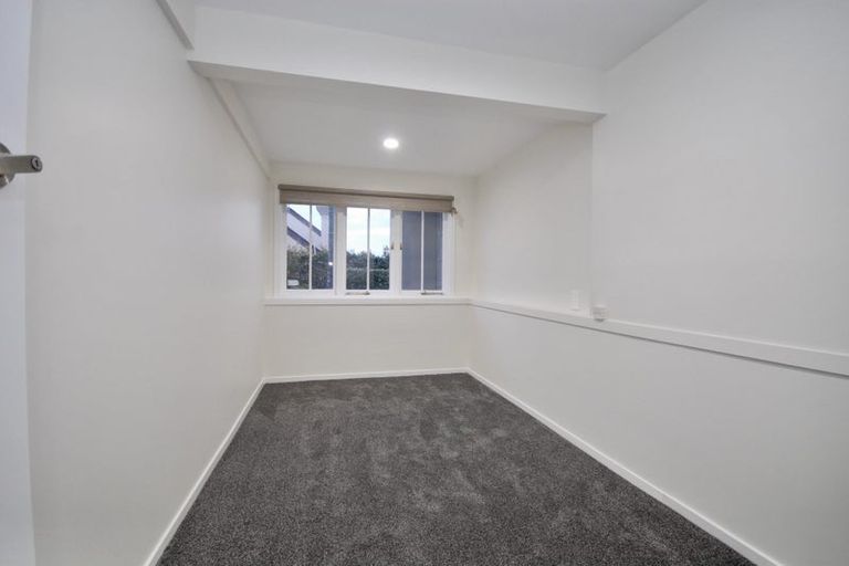 Photo of property in 2/13 Castor Bay Road, Castor Bay, Auckland, 0620