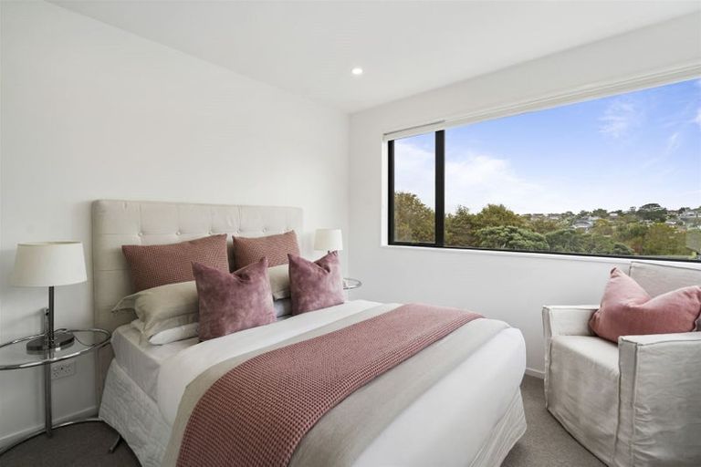 Photo of property in 12 Mahinga Kai Way, Belmont, Auckland, 0622