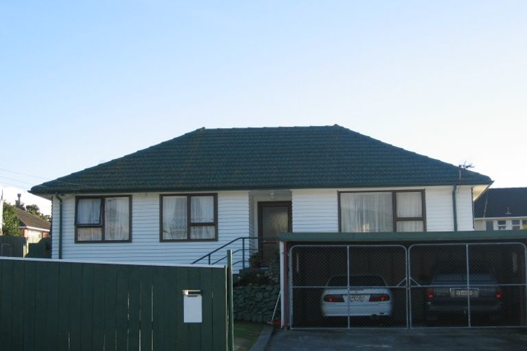 Photo of property in 140 Castor Crescent, Cannons Creek, Porirua, 5024