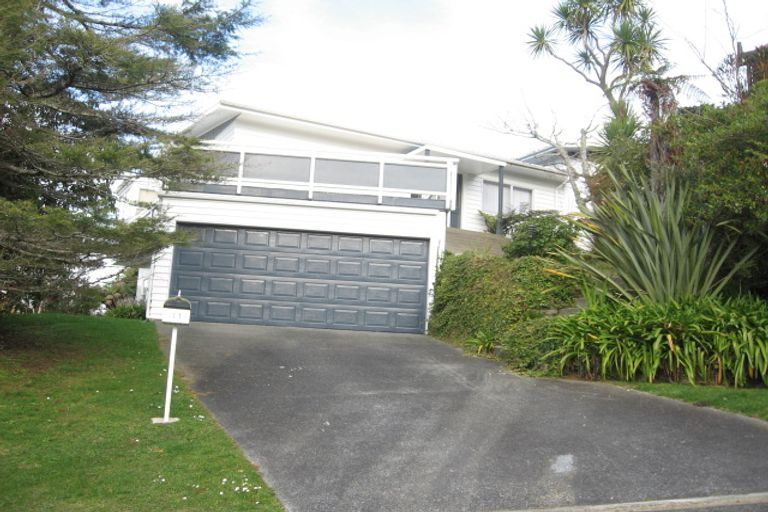 Photo of property in 11 Ridd Crescent, Karori, Wellington, 6012