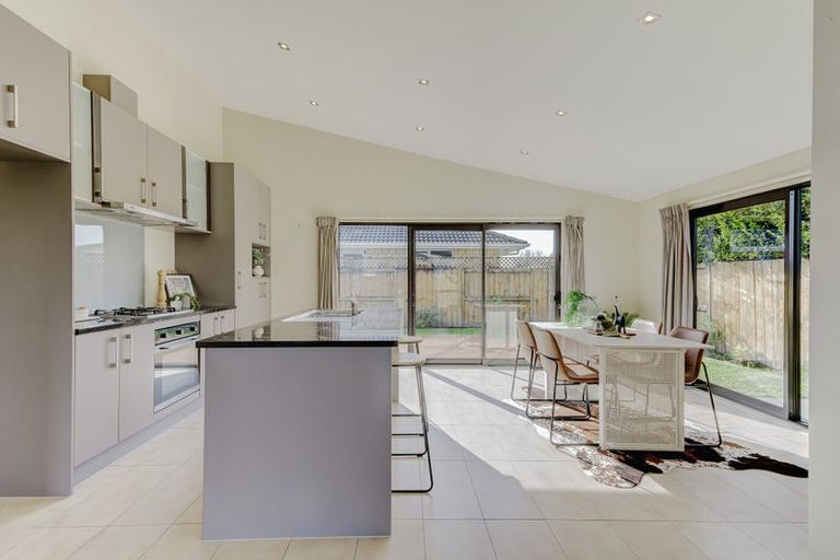 Photo of property in 15 Chadwick Place, Rototuna North, Hamilton, 3210