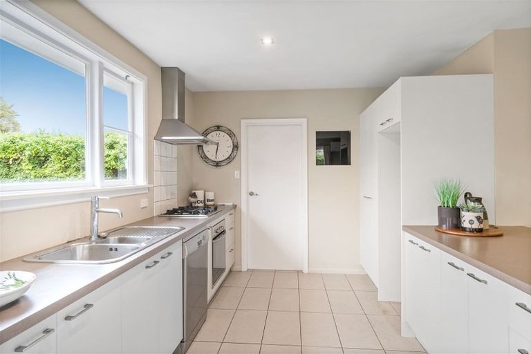 Photo of property in 51 Gregan Crescent, Burnside, Christchurch, 8053