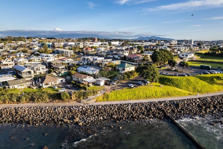 Photo of property in 42 Octavius Place, New Plymouth, 4312