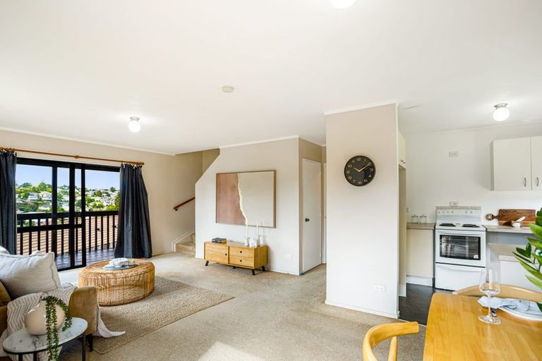 Photo of property in 10 Carillon Place, Massey, Auckland, 0614