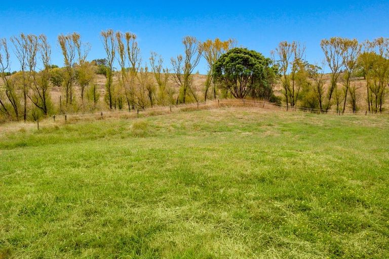 Photo of property in 1180 Oneriri Road, Kaiwaka, 0573