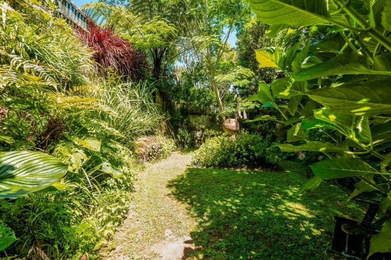 Photo of property in 11 Lynton Street, Upper Vogeltown, New Plymouth, 4310