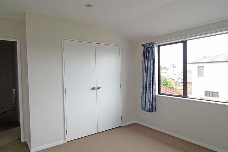 Photo of property in 27/22 Northcross Drive, Oteha, Auckland, 0632